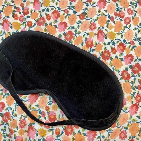 🛍Gossip Girl Sleep Mask🛍 - Picture 2 of 3